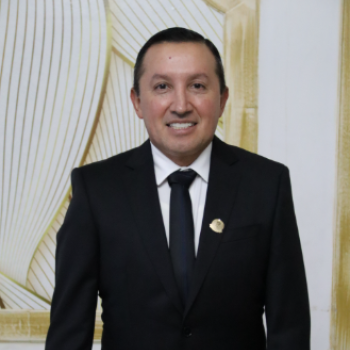 Dr. Freddy Hinostroza Dueñas